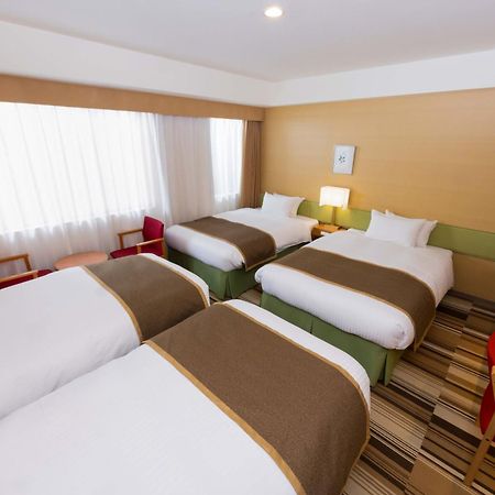 Hotel The Lutheran Osaka Bagian luar foto