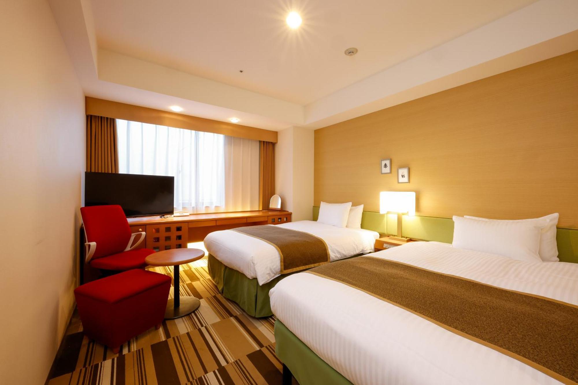 Hotel The Lutheran Osaka Bagian luar foto